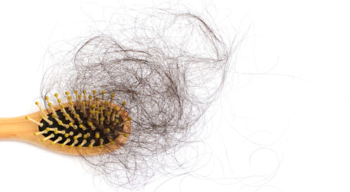 أسباب تساقط الشعر عند الشباب وكيفية علاجه بمنتجات جلناروزا